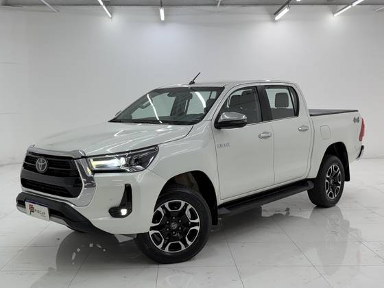 TOYOTA HILUX 2.8 D-4D TURBO DIESEL CD SRX 4X4 AUTOMÁTICO